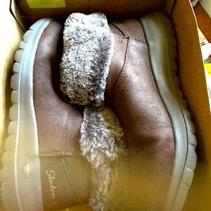 Sketcher women’s winter boots size 7 brown